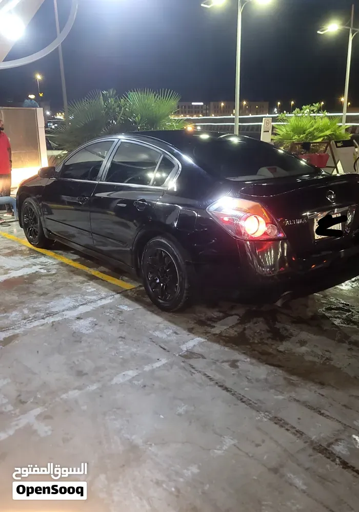 Nissan Altima 2010 photo 4