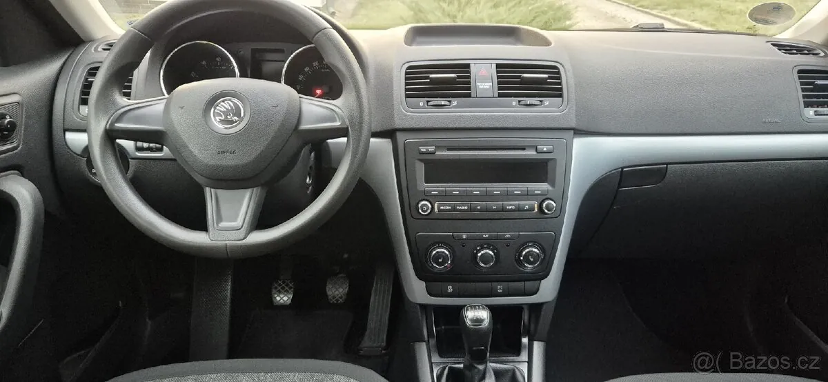 Skoda Yeti 2015 photo 5