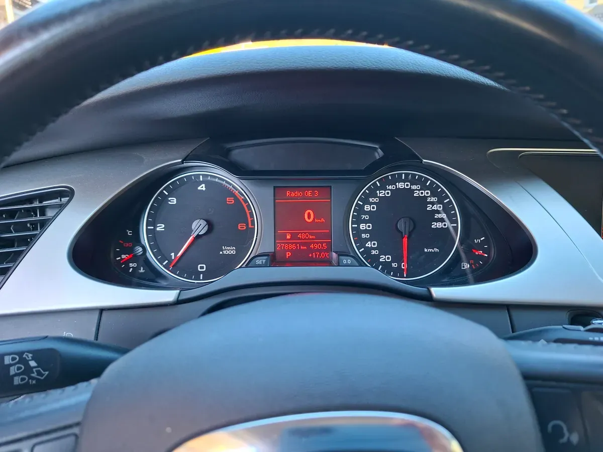 Audi A4 2009 photo 3