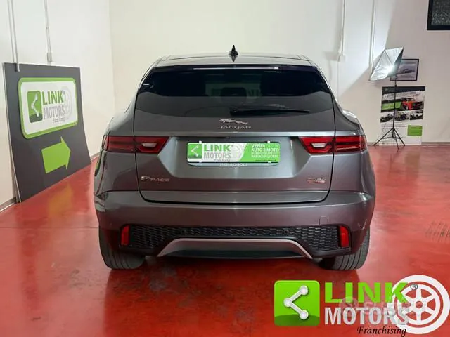 Jaguar E-Pace 2019 photo 5