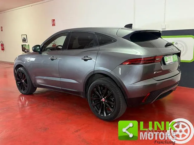 Jaguar E-Pace 2019 photo 4