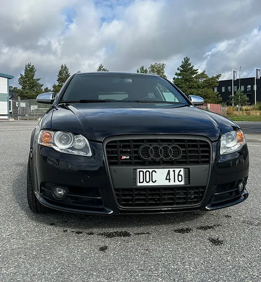 Audi S4 2006 photo 2