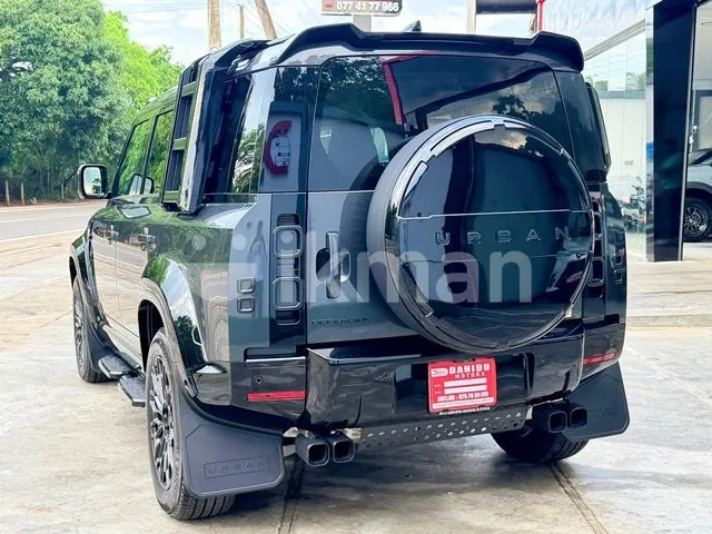 Land Rover Defender 2024 photo 4