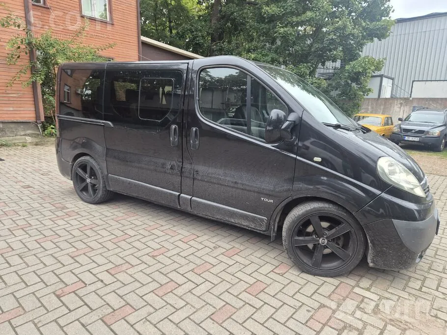 Opel Vivaro 2008 photo 2