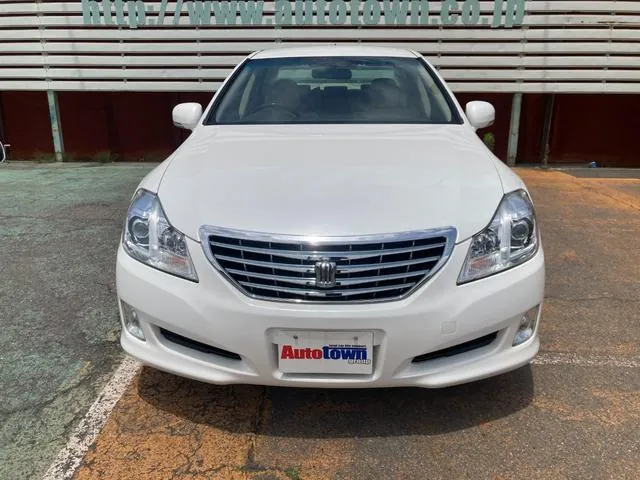 Toyota Crown Royal 2009 photo 4