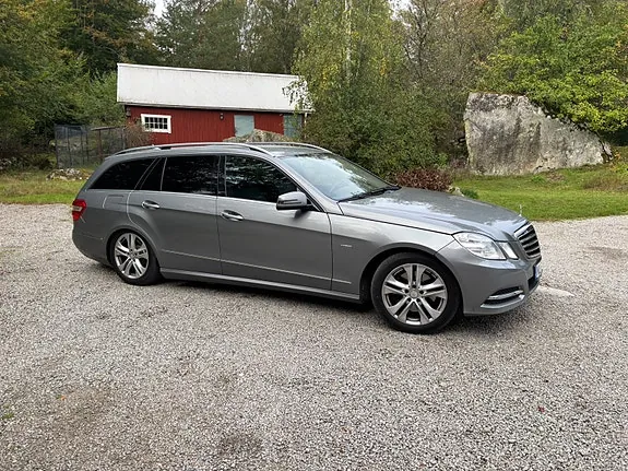 Mercedes-Benz E250 2011 photo 2