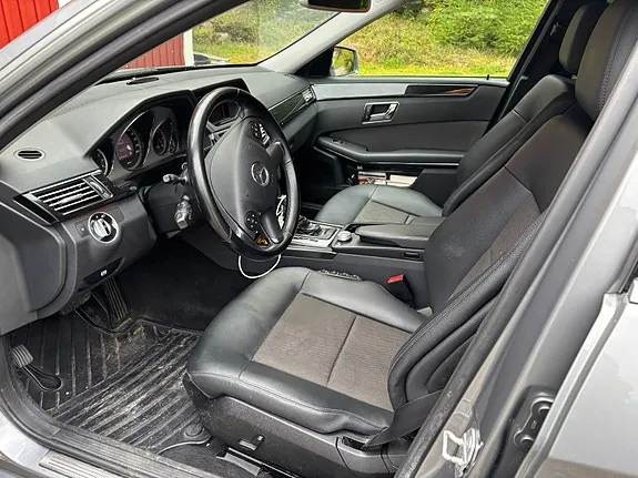 Mercedes-Benz E250 2011 photo 4