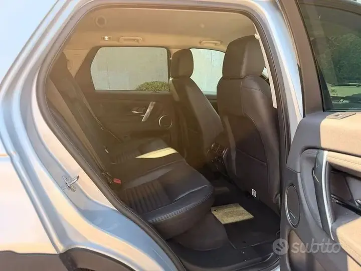 Land Rover Discovery Sport 2022 photo 5