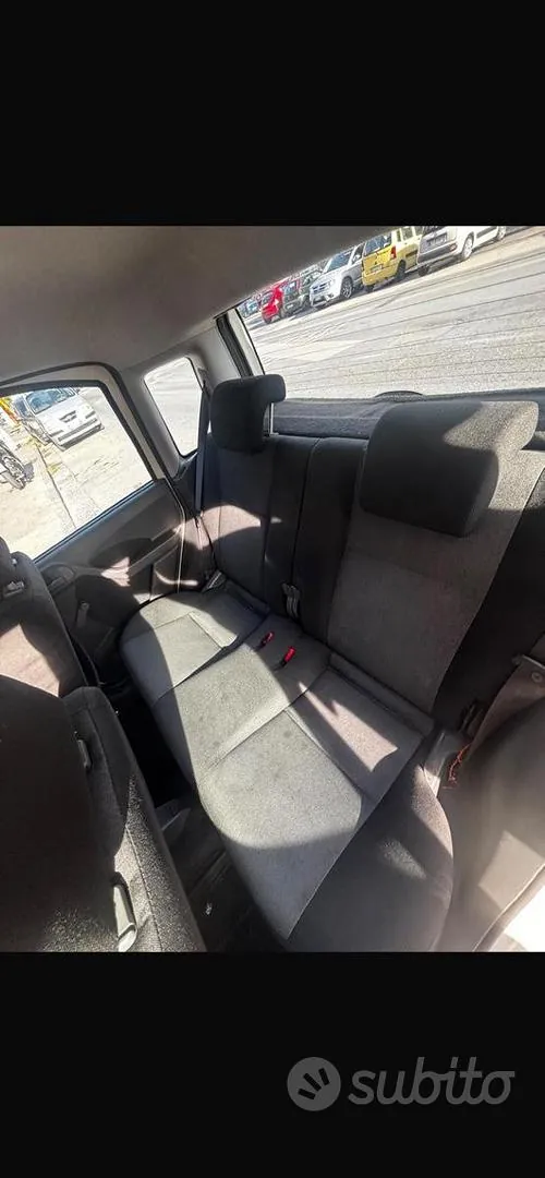 Fiat Panda 2010 photo 4