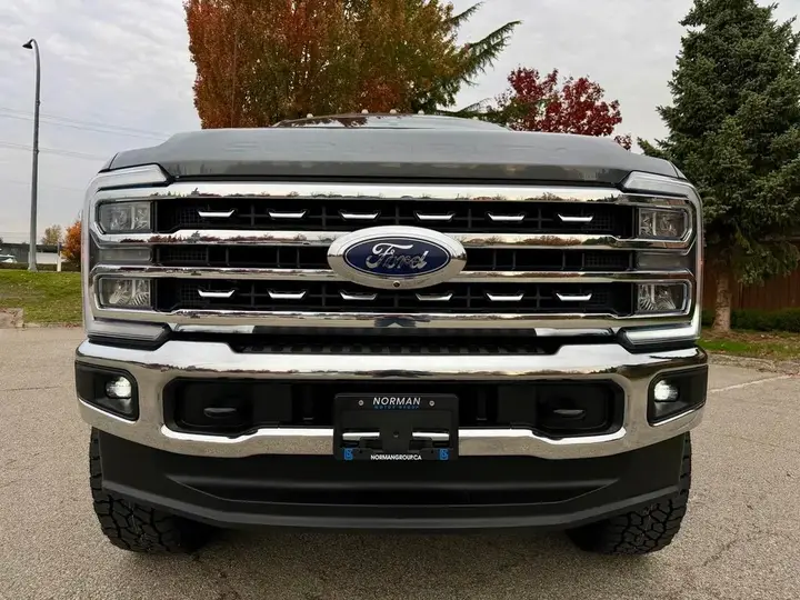 Ford F350 2023 photo 2