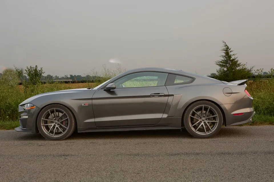 Ford Mustang 2018 photo 2