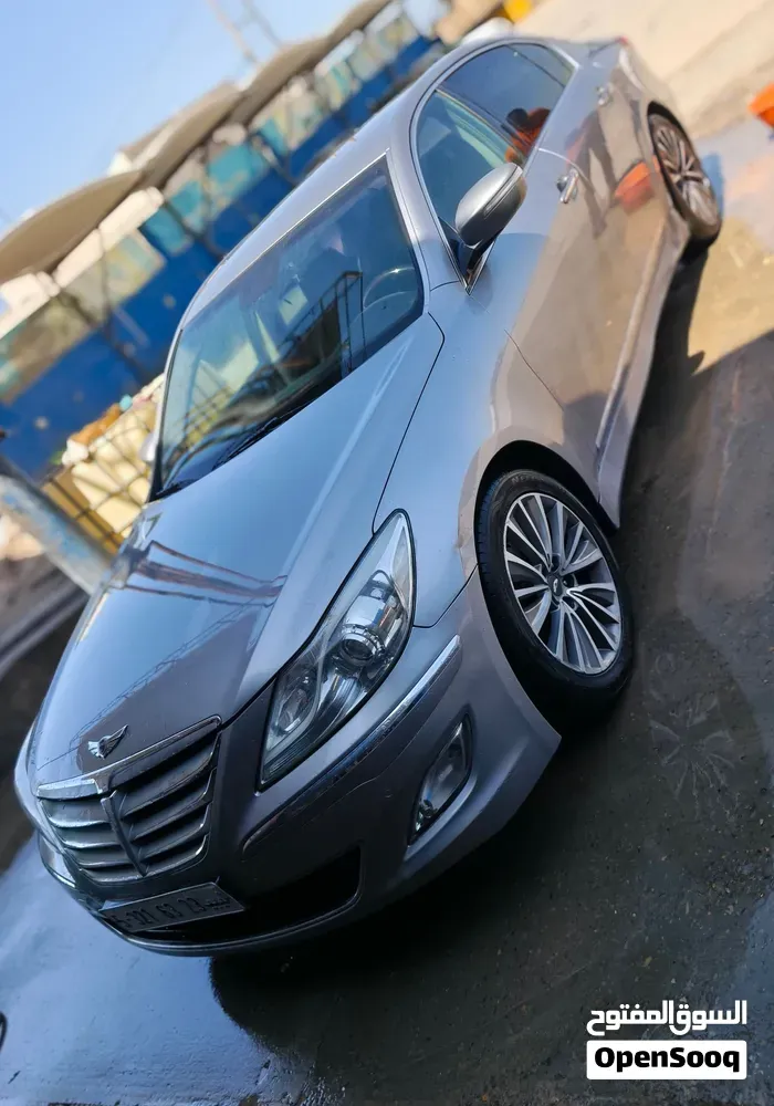 Genesis G80 2013 photo 2
