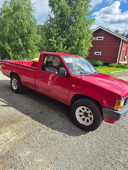 Nissan King Cab 1986 photo 2
