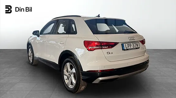 Audi Q3 2023 photo 3