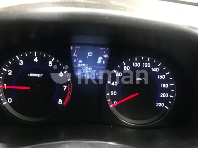 Hyundai Accent 2012 photo 3