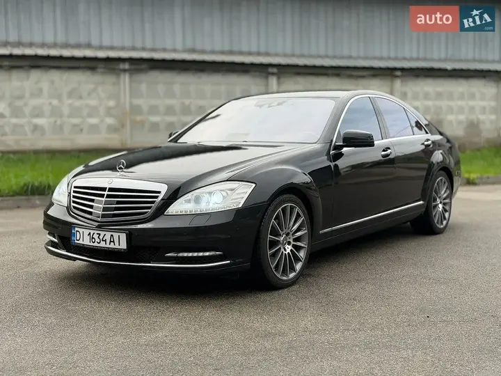 Mercedes-Benz S-Class 2009 photo 2