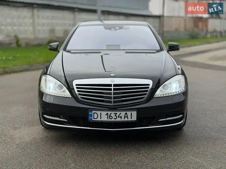 Mercedes-Benz S-Class 2009 photo 4