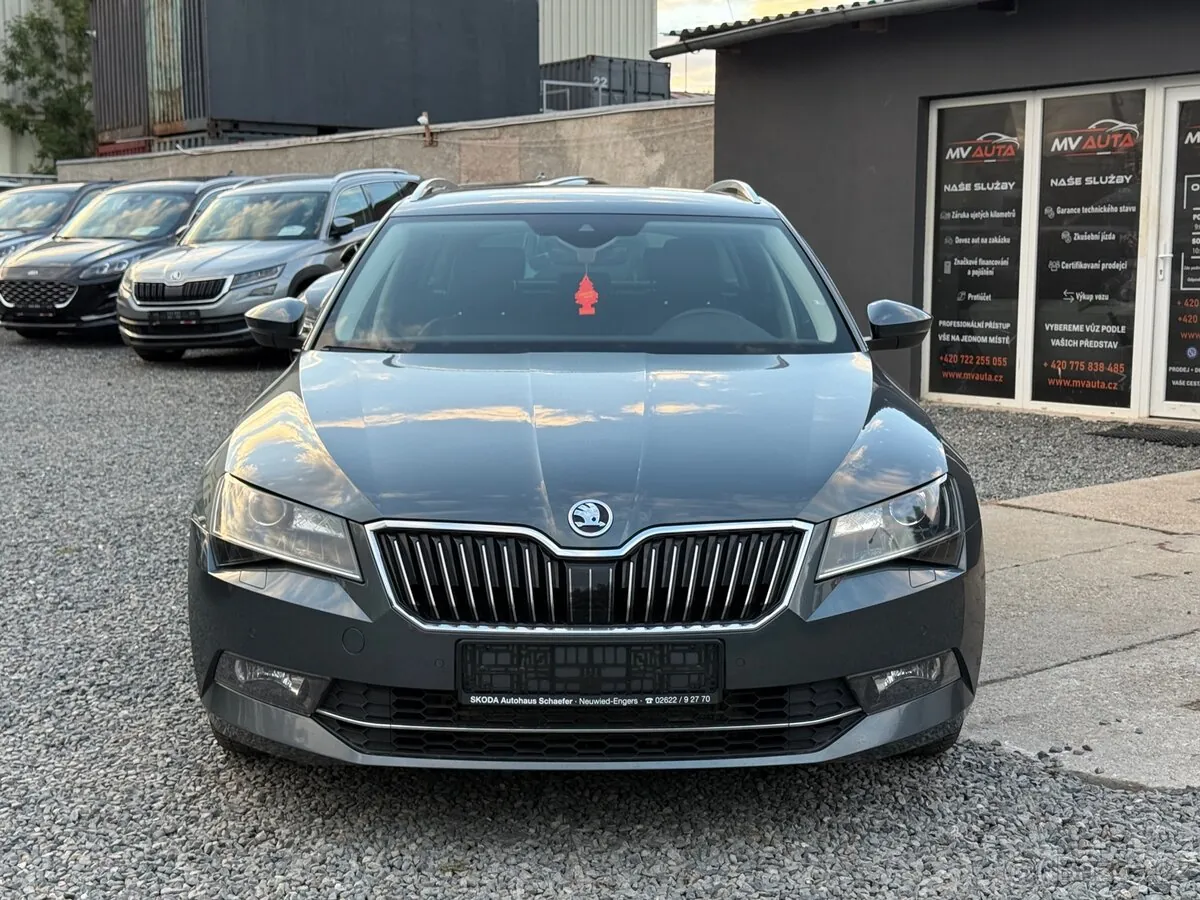 Skoda Superb 2018 photo 2