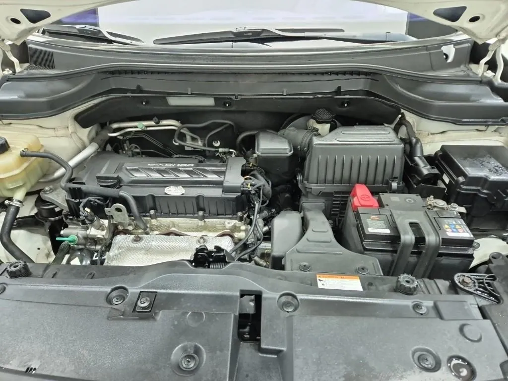 KG Mobility Tivoli 2015 photo 5