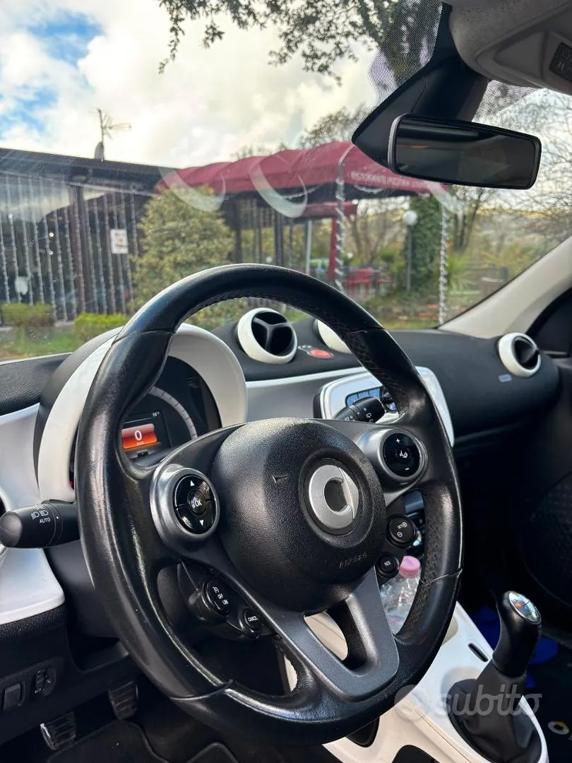 Smart Forfour 2015 photo 2