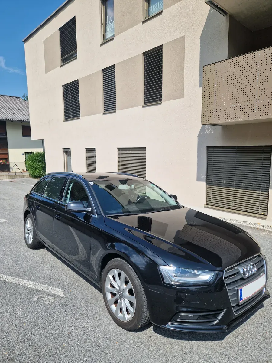 Audi A4 2013 photo 2