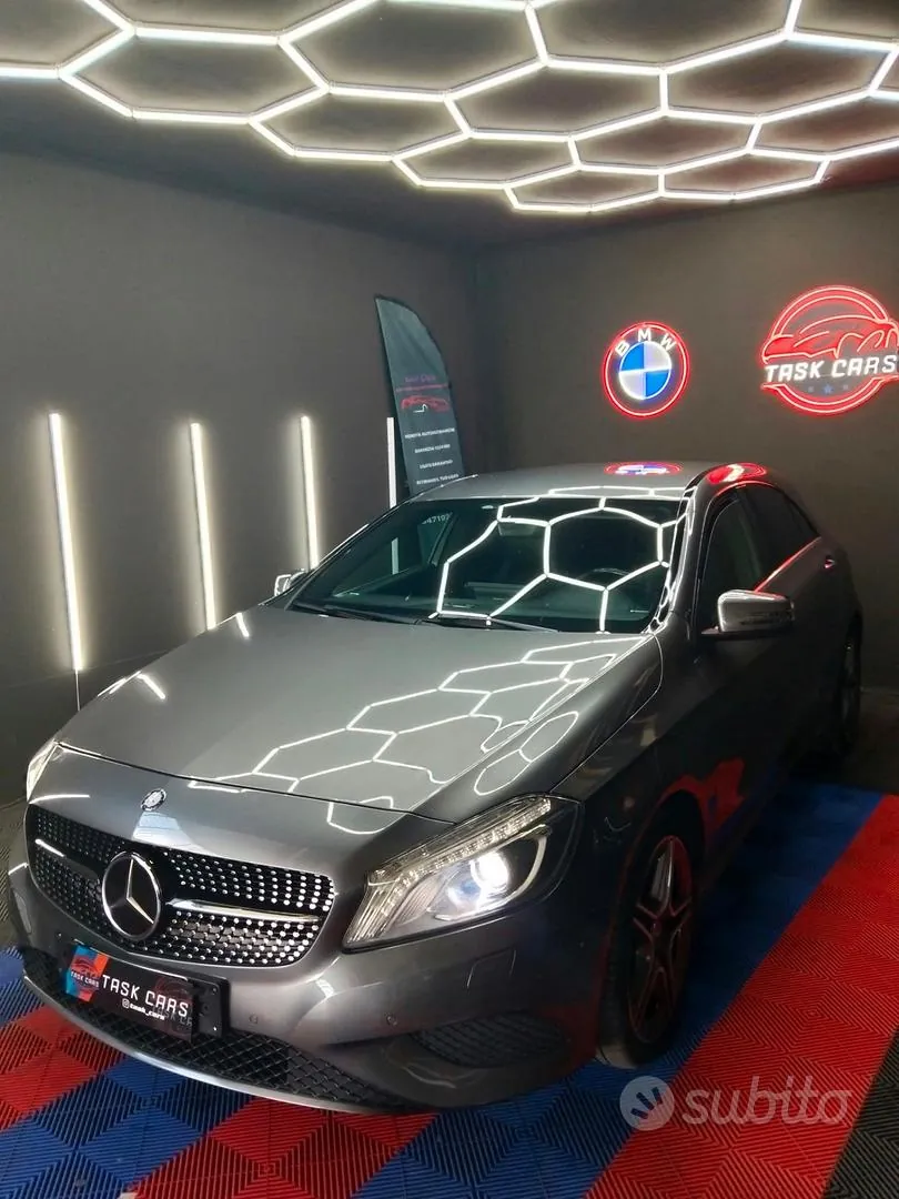 Mercedes-Benz A 2015 photo 2