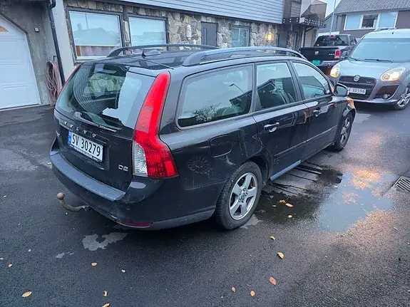 Volvo V50 2011 photo 4
