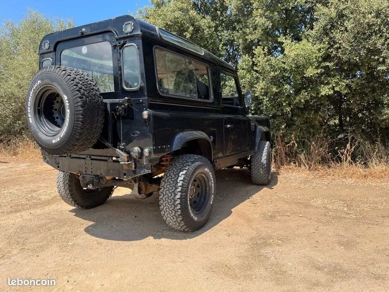 Land Rover Defender 1997 photo 3