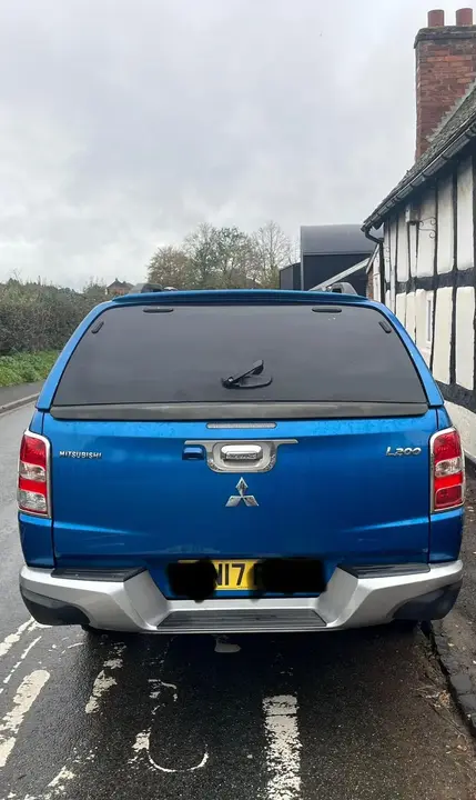 Mitsubishi L200 2017 photo 3