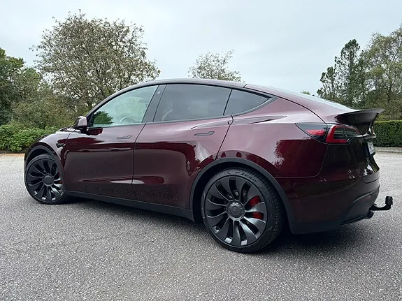 Tesla Model Y 2024 photo 4