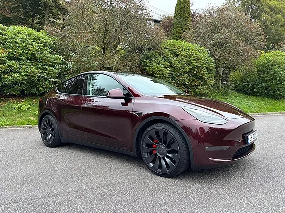 Tesla Model Y 2024 photo 2