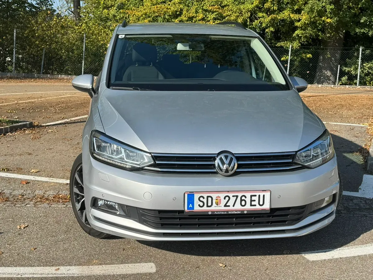 Volkswagen Touran 2016 photo 2