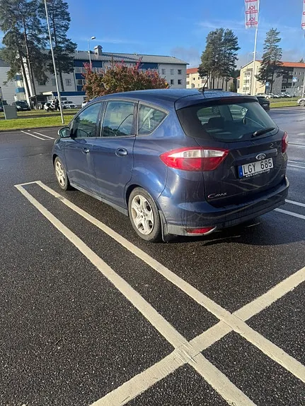 Ford C-Max 2011 photo 4