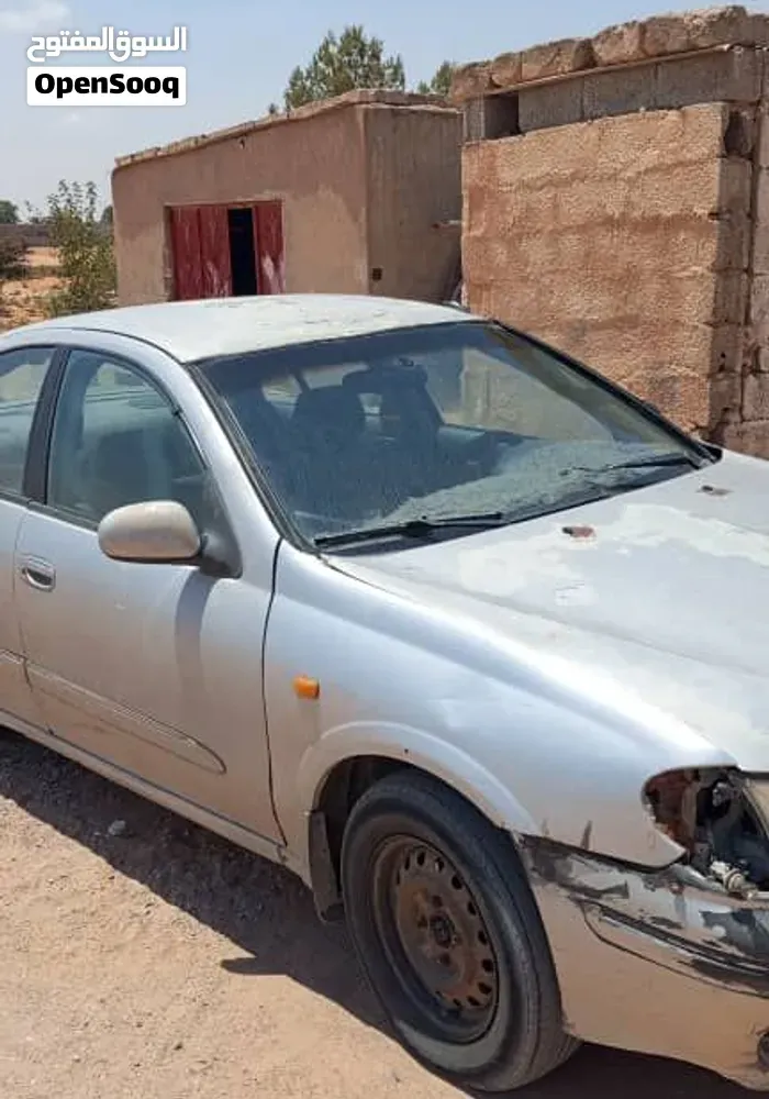 Nissan Almera 2002 photo 3