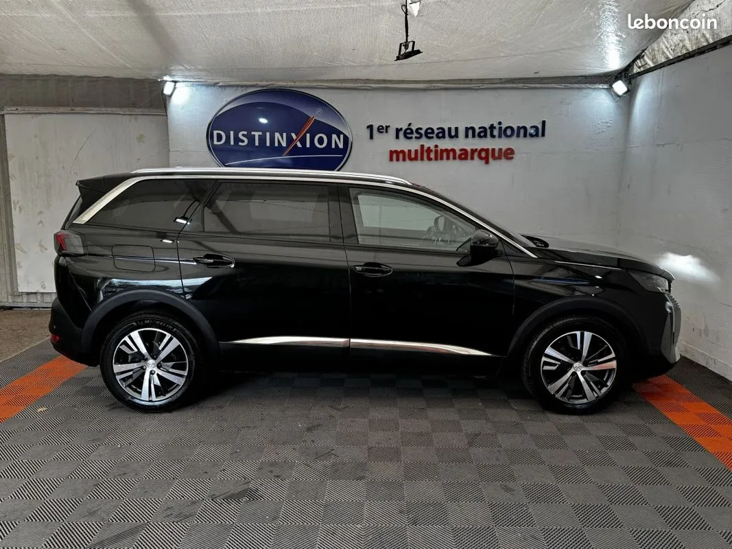 Peugeot 5008 2022 photo 3