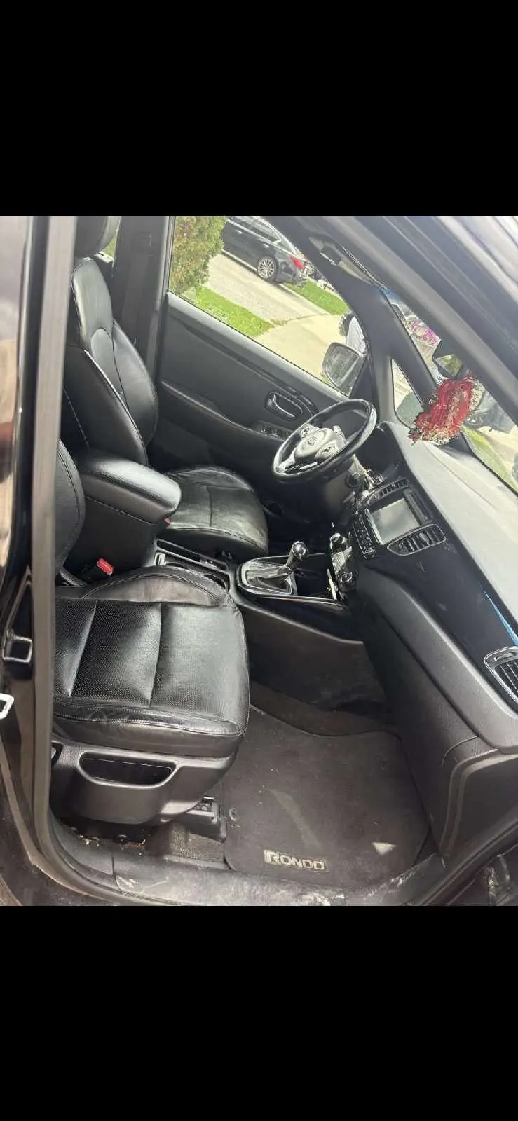 Kia Rondo 2015 photo 4
