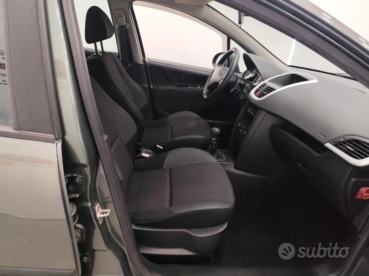 Peugeot 207 2009 photo 5