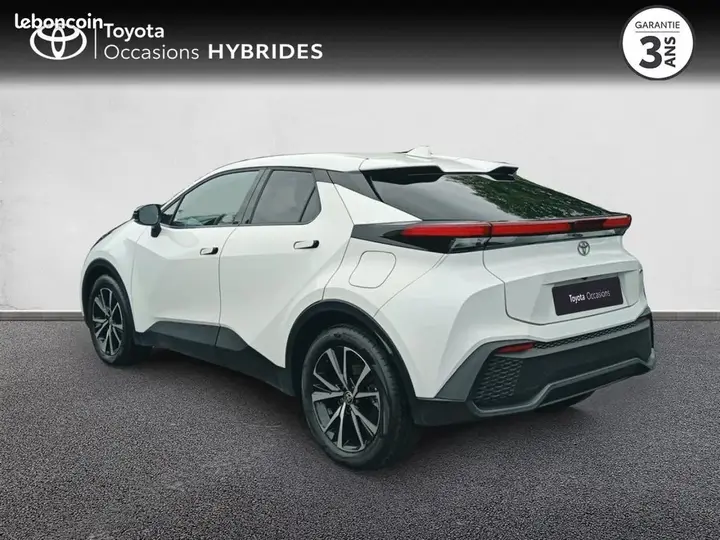 Toyota C-Hr 2025 photo 2