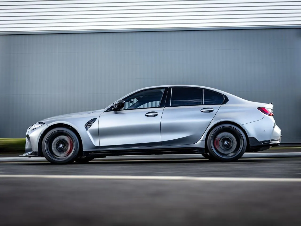 BMW M3 2023 photo 2