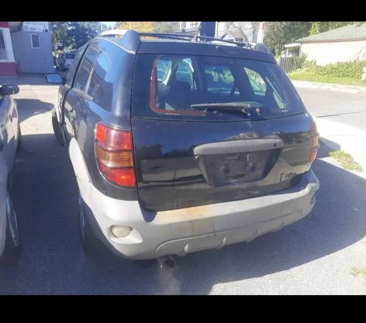 Pontiac Vibe 2003 photo 2
