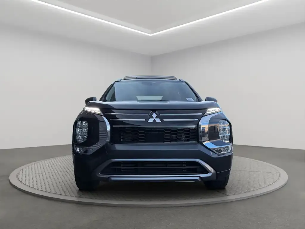 Mitsubishi Outlander 2025 photo 2