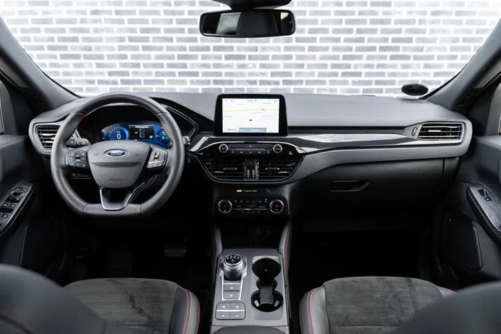 Ford Kuga 2023 photo 2