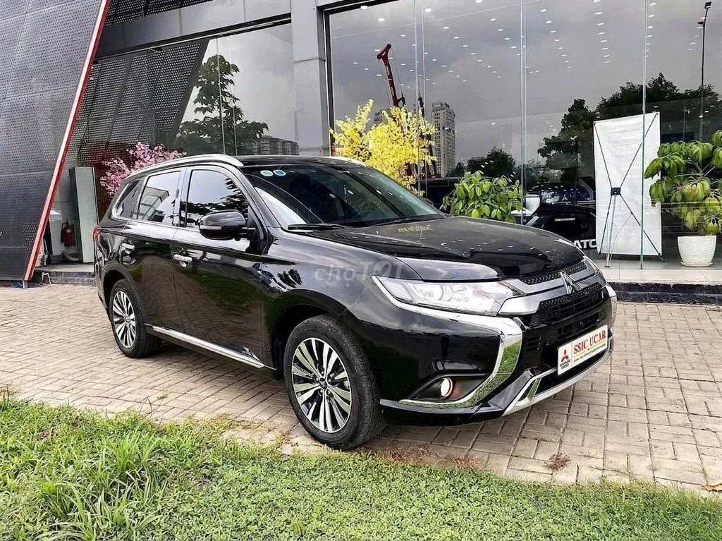 Mitsubishi Outlander 2023 photo 3