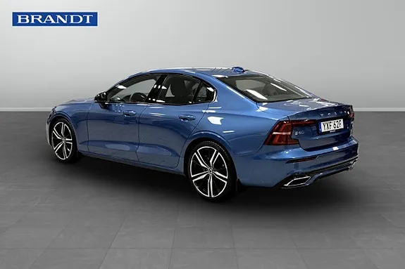 Volvo S60 2021 photo 2