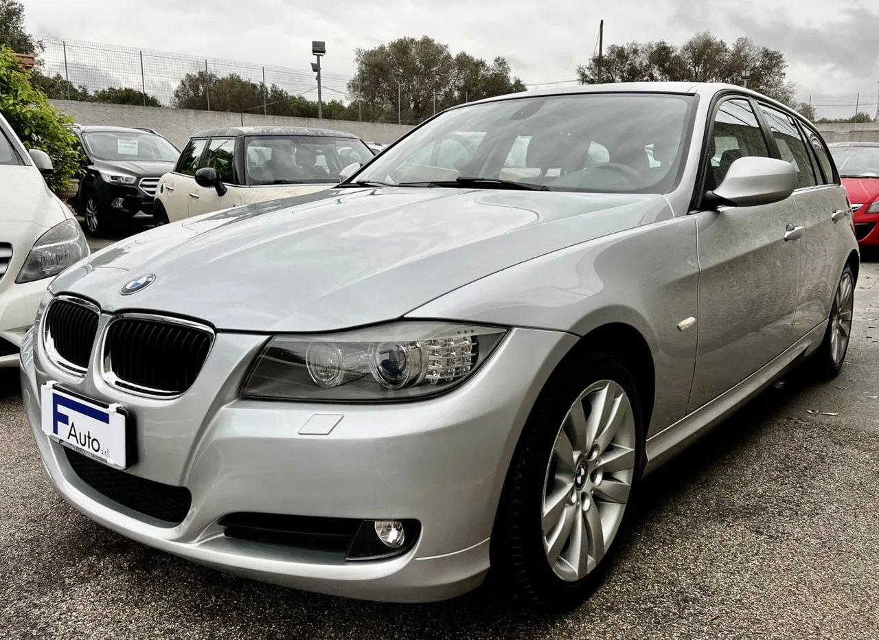 BMW 3 Series 2011 photo 4