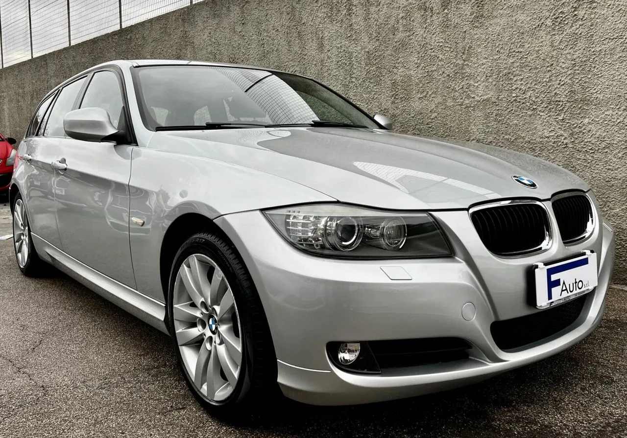 BMW 3 Series 2011 photo 3