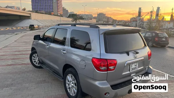 Toyota Sequoia 2014 photo 3