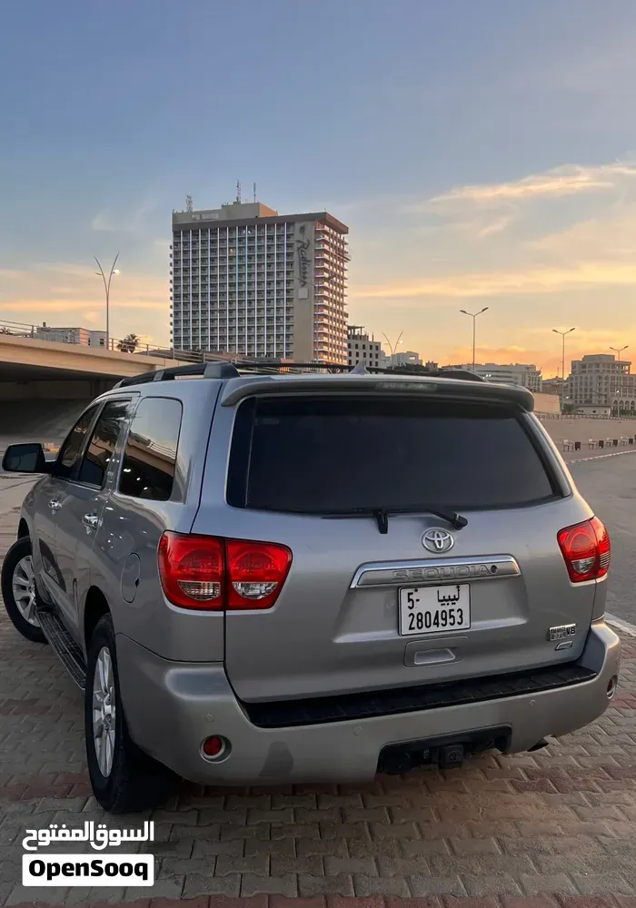 Toyota Sequoia