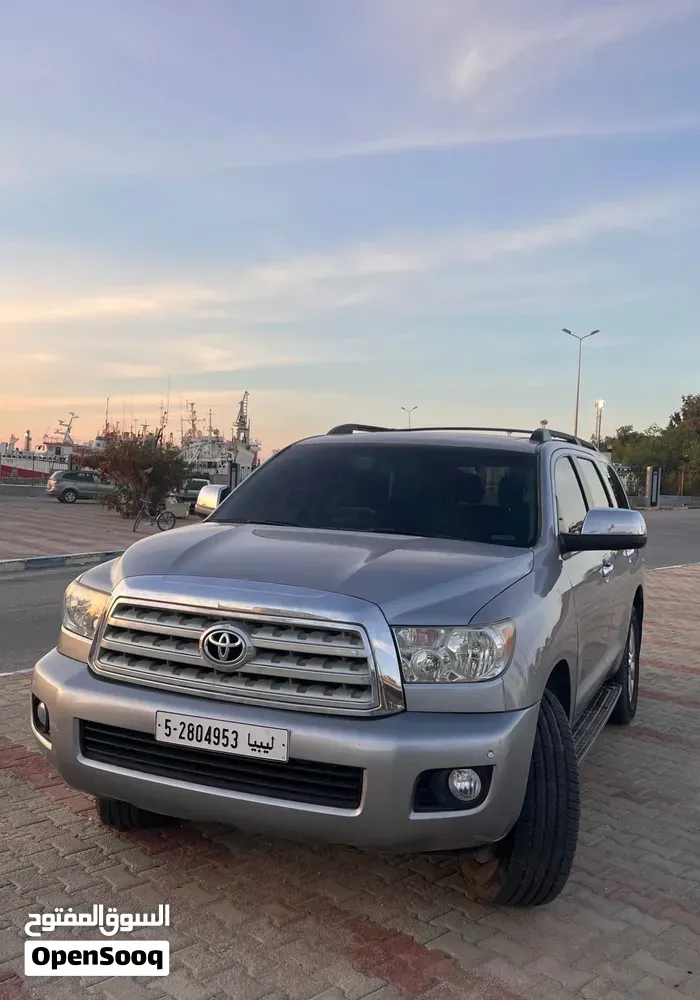 Toyota Sequoia 2014 photo 2