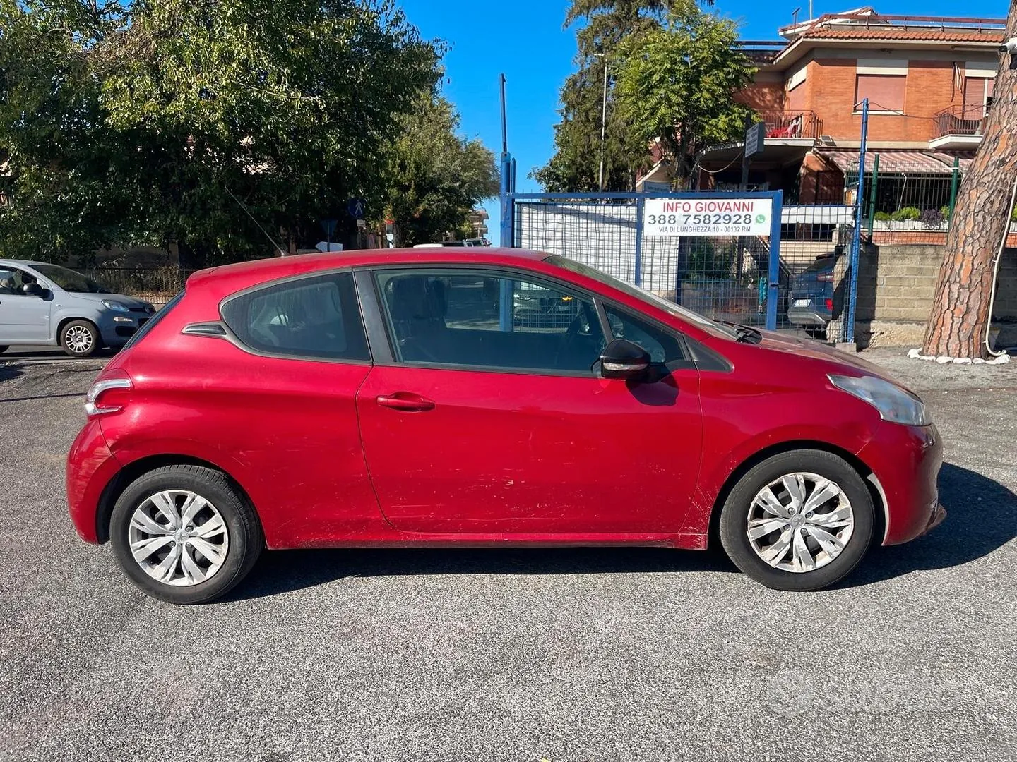 Peugeot 208 2013 photo 3
